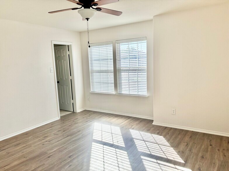 bedroom 4 - 9032 Yellow Cedar Trl