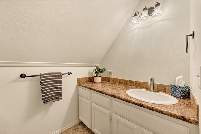 Building Photo - 801 NW C St