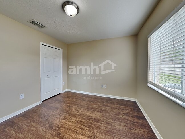 Building Photo - 30846 Midtown Ct