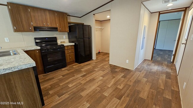 Building Photo - 902 NC-241