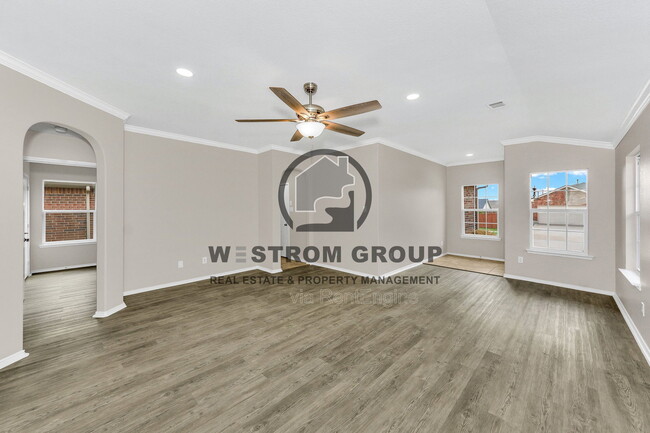 Building Photo - 2201 Sweetwood Dr