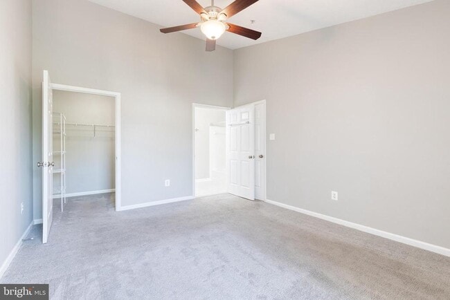 Building Photo - 3021 Hunting Ridge Dr