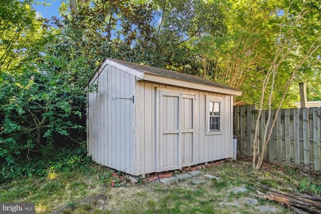 Building Photo - 8509 Cyrus Pl