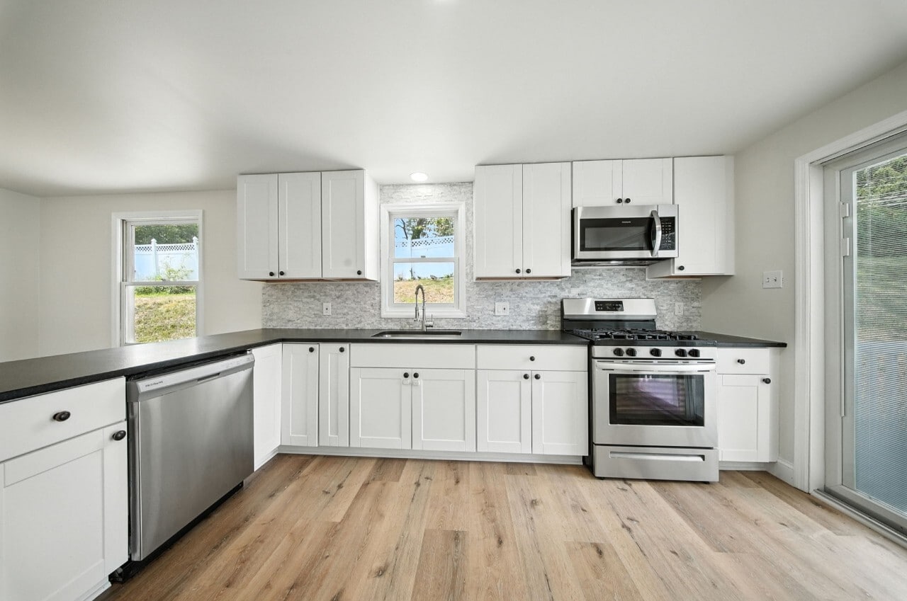 Building Photo - 155 Montgomery St