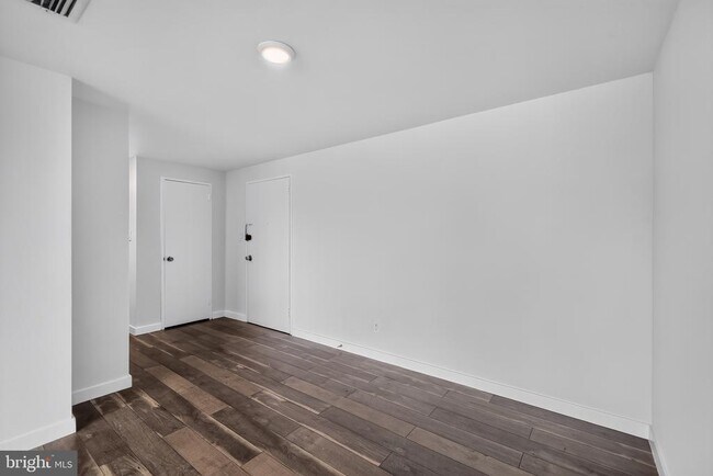 Building Photo - 4600 Duke St
