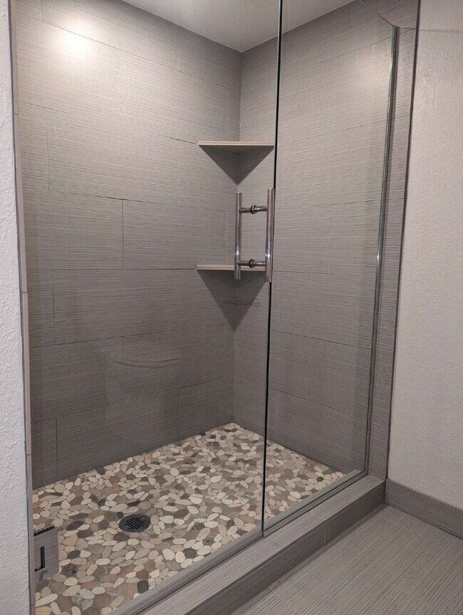 Building Photo - Desirable 3bdrm/3 bath in NW Longmont!