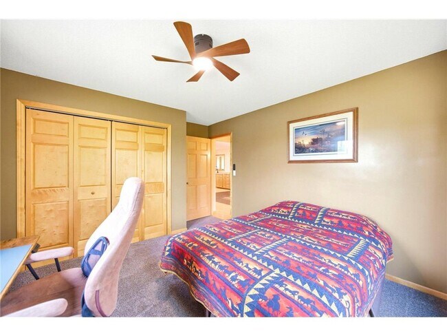 Building Photo - 17079 Paw Print Dr