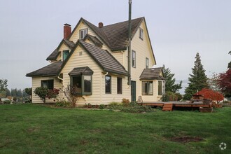 Building Photo - 3 Bedroom Farmhouse in Natural Setting!