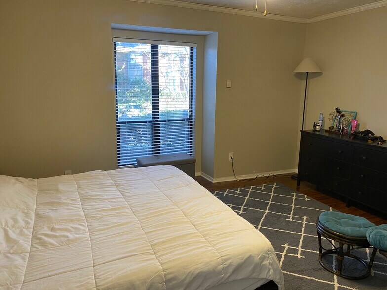 Master - 701 Tuxworth Cir