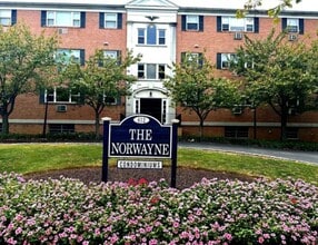 Building Photo - 412 N Wayne Ave