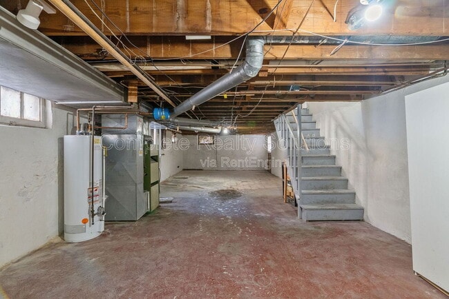 Building Photo - 8026 Wynwood Dr