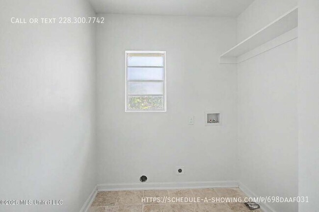Building Photo - 9424 Daisy Vestry Rd