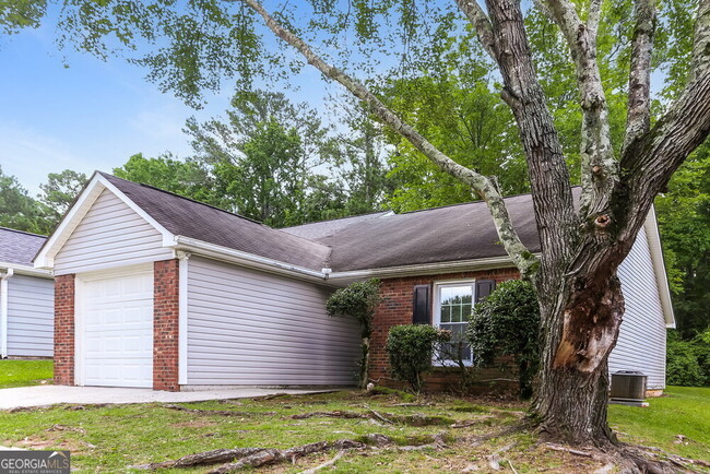 Building Photo - 7960 Creekstone Way