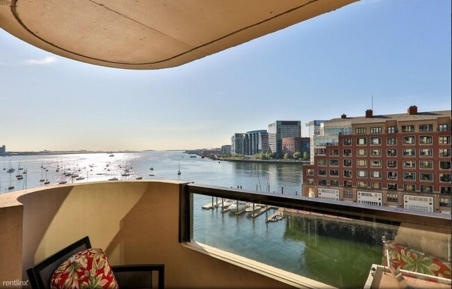 Building Photo - 2 br, 2 bath  - 85 E India Row Apt 23C