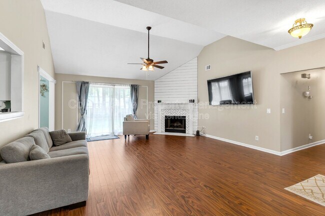 Building Photo - 307 Coffee Bluff Villa Rd