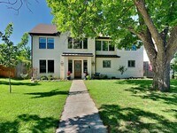 Building Photo - IMMACULATE HOME IN UNIVERSITY HEIGHTS! UPD...