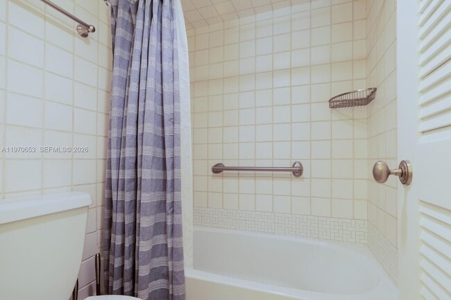 Building Photo - 2901 S Bayshore Dr