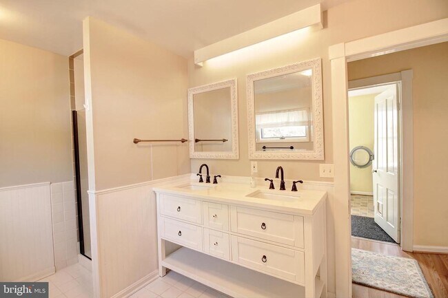 Building Photo - 44 Fulton Ave