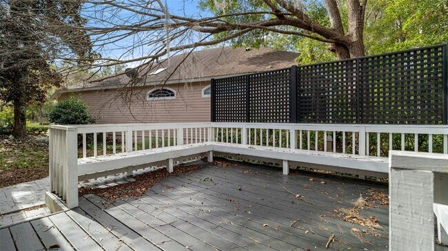 Building Photo - 9428 SW 39 Ave