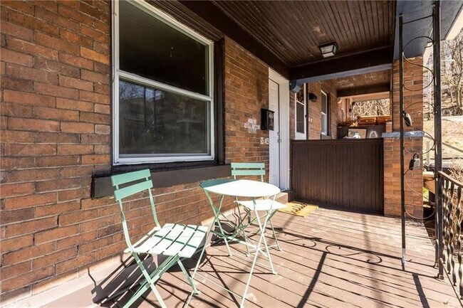 Building Photo - 6517 Dean St