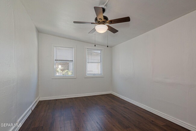 Building Photo - 3611 Mountain Ave