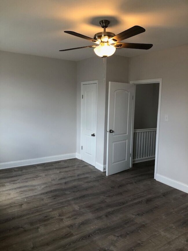 Building Photo - Beautiful and ready to move in 3 Bedroom, 1 Full Bath home just minutes from downtown!