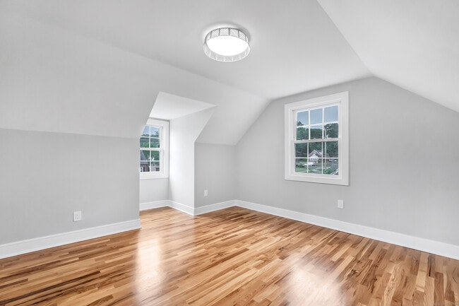 Building Photo - 116 Morse St