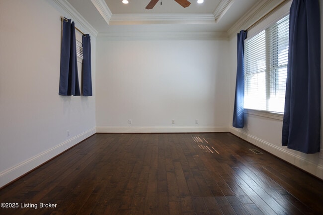 Building Photo - 10711 Impatiens St