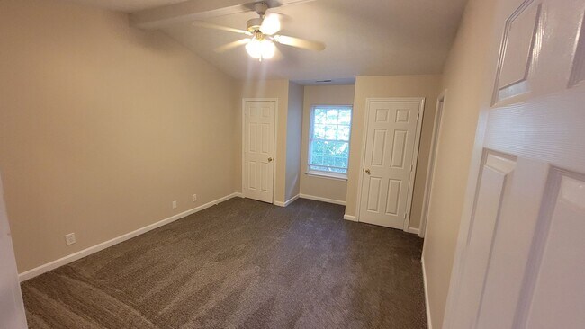 Building Photo - 6205 Serenity Ct