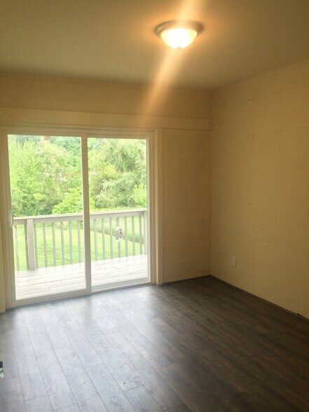 Building Photo - 813 Rich Acres Dr