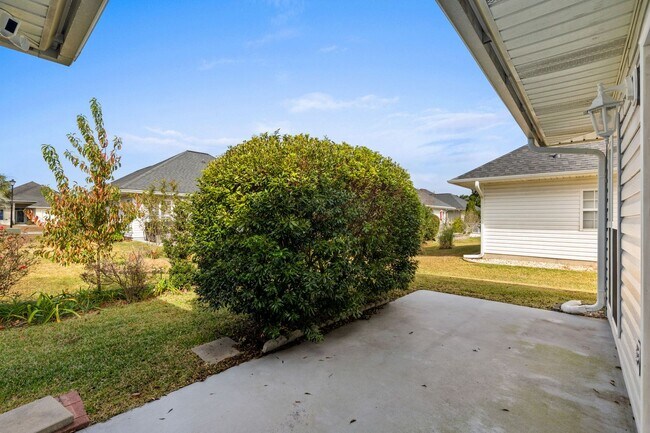 Building Photo - Live the Coastal Lifestyle in This Cypress Keys Beauty!