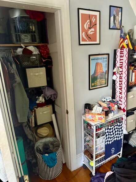 Building Photo - 8 Selkirk Rd