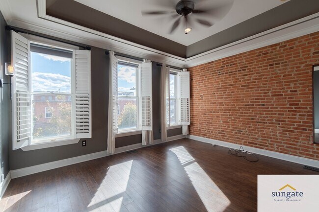 Building Photo - 3206 Hudson St