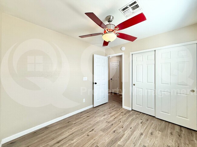 Building Photo - 1793 E Pinto Dr