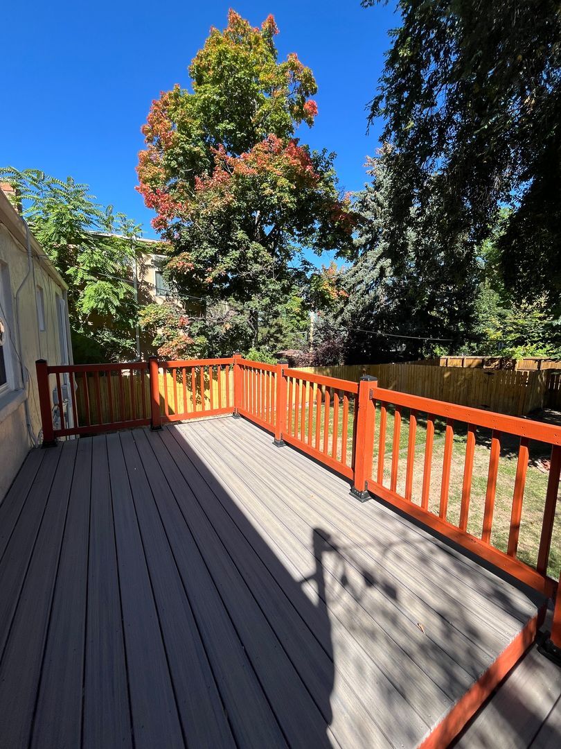 Building Photo - 934 8th St