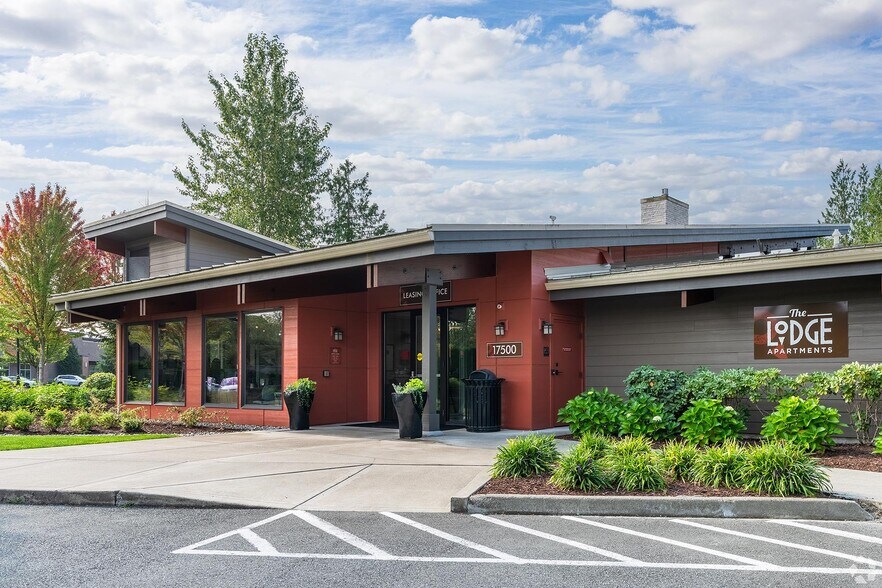 Building Photo - 17500 25th Ave NE