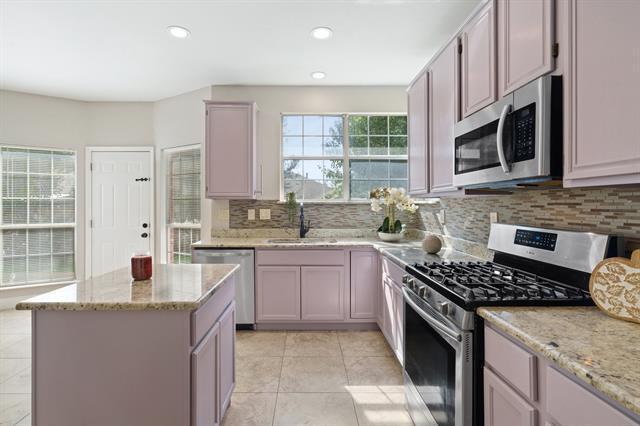 Building Photo - 5300 La Viva Ln