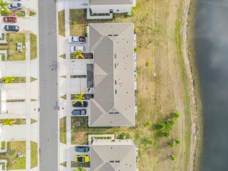 Building Photo - 2724 Silver Canoe Dr