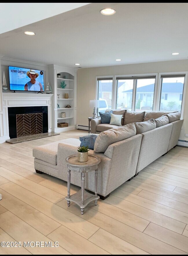 Building Photo - 241 Westmont Ave