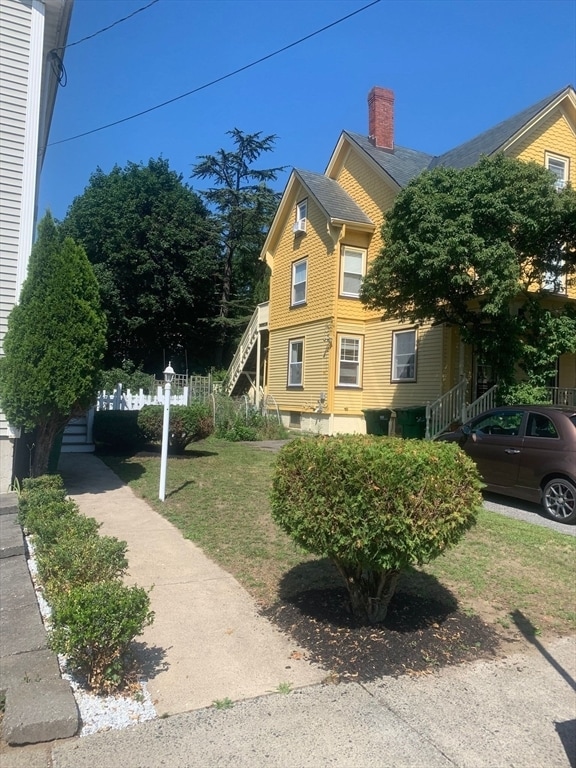 Building Photo - 90 Monument St