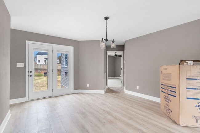Building Photo - 525 Judah Cir
