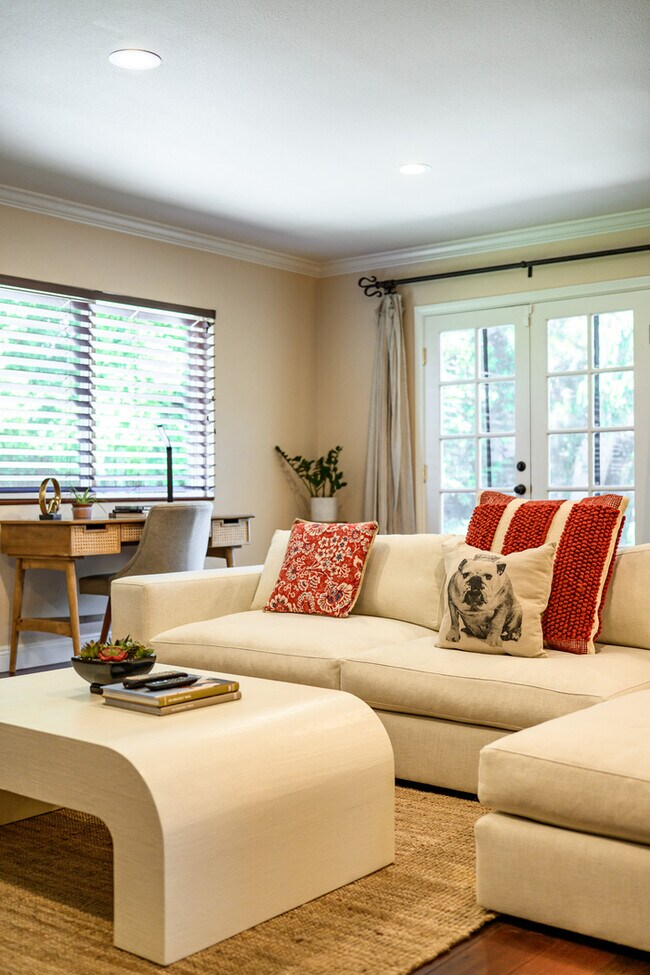 Building Photo - Chic Family house in West Covina