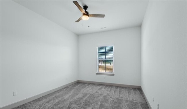 Building Photo - 1000 Tracey Ln