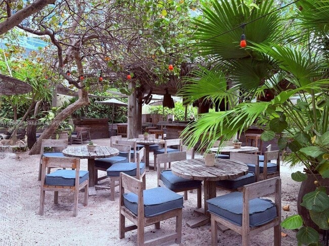 Building Photo - 2301 Collins Ave