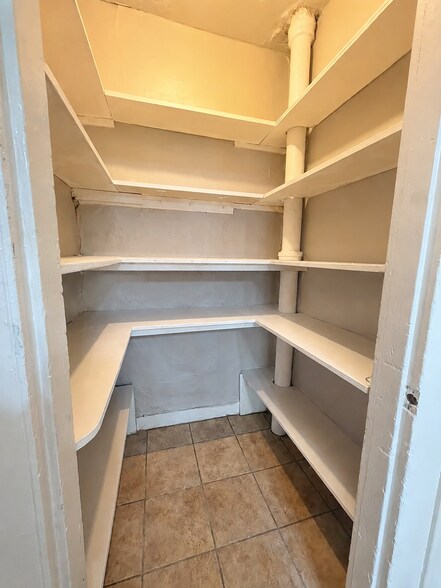 Building Photo - 430 4th Ave