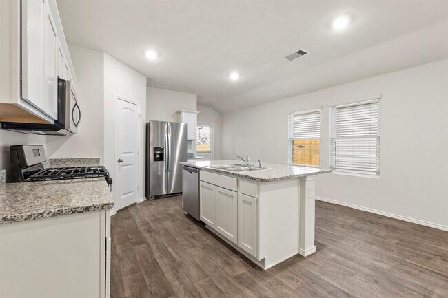 Building Photo - 280 Granary Dr