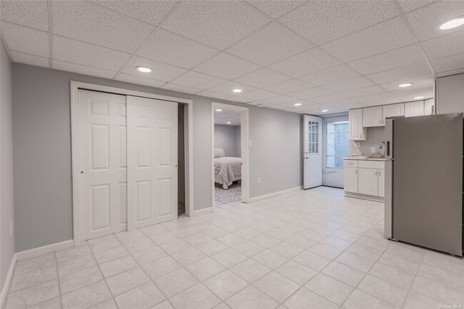 Building Photo - 648 Larkfield Rd