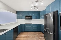 Building Photo - 13820 NE 65th St