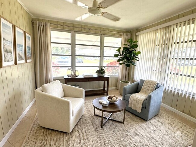 Building Photo - 1202 S Drive Cir