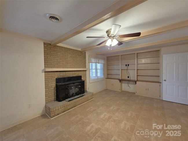 Building Photo - 9301 Gold Hill Rd